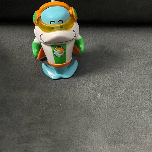 Ryan’s world shark - Picture 1 of 5